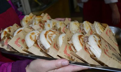 ​女生开店卖什么好赚钱，网上卖什么东西最赚钱呀？