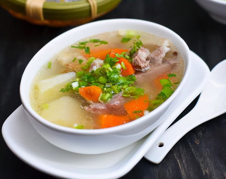 羊肉炖山药的做法(分享三种羊肉汤做法和山药羊肉汤特点)