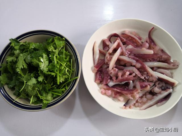 鱿鱼怎么做好吃又简单方法（鱿鱼的4分钟家常做法）(4)