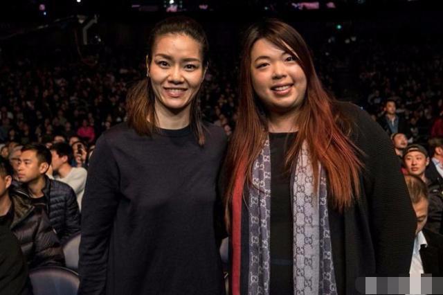 女子草量级ufc全部排名（谁说综合格斗让女人走开）(1)