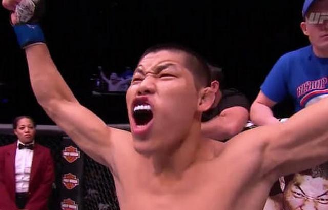 女子草量级ufc全部排名（谁说综合格斗让女人走开）(13)