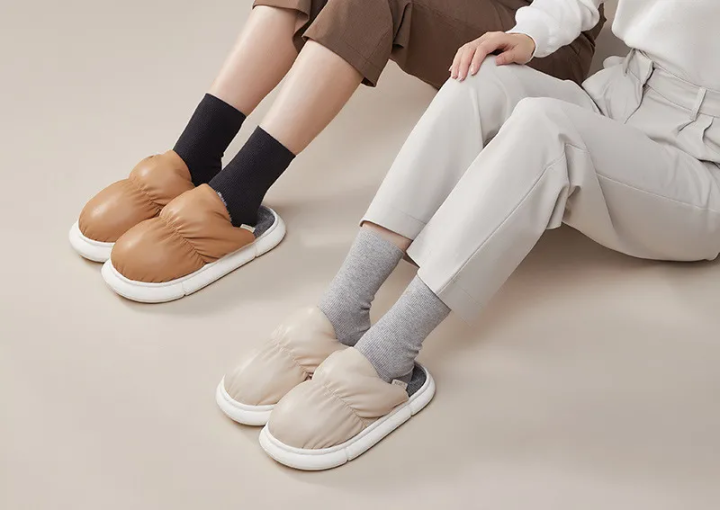 冬天拖鞋什么牌子好穿（回温快适合冬天的鞋子推荐）