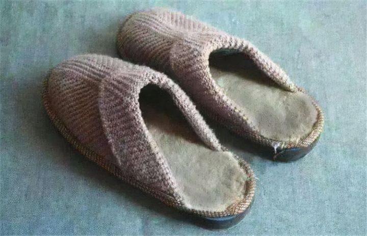 冬天拖鞋什么牌子好穿（回温快适合冬天的鞋子推荐）