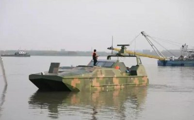​解放军智能无人利器曝光：绰号海蜥蜴时速80公里，抢滩登陆大杀器