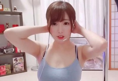​日本女主播武田华恋不断挑战直播底线，这是要被封禁的节奏