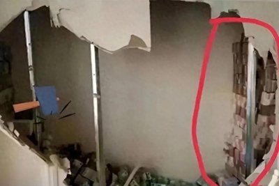 ​男子花65万买下法拍房，天花板掉出6300万现金，他却这样做...