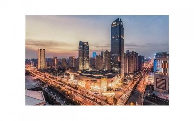 ​儿媳，你啥时候生二胎啊？妈，你儿子一年才挣五万