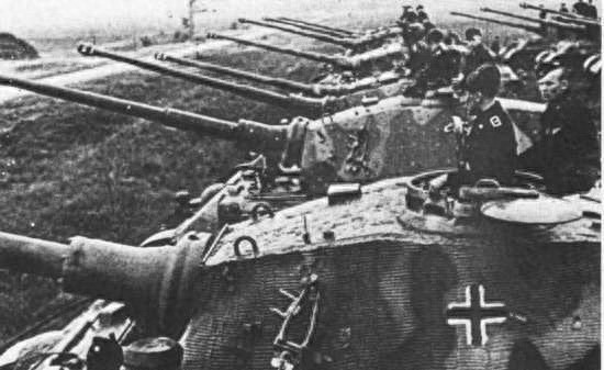 顶尖利器--“虎王”重型坦克