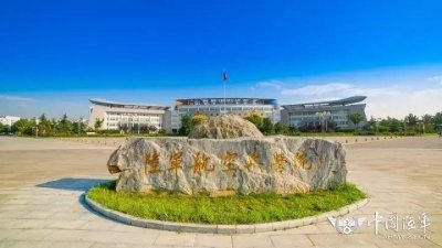 ​军校最美秋景巡礼第4站：陆军航空兵学院