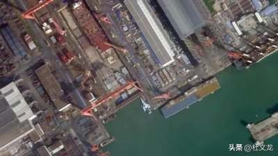 中国“奇怪航母”，外媒高度关注，这款舰艇造型独特，
