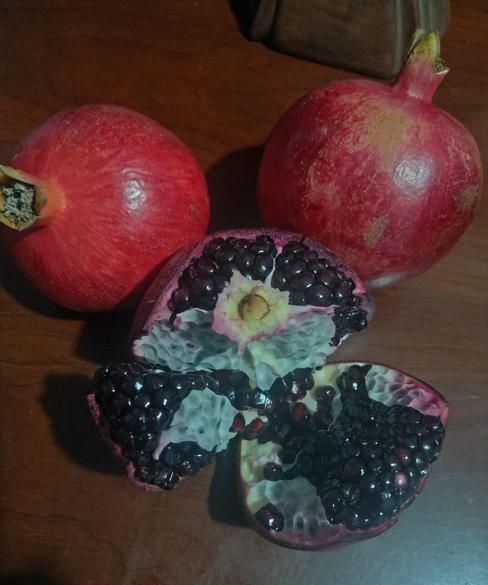 石榴黑了还能吃吗