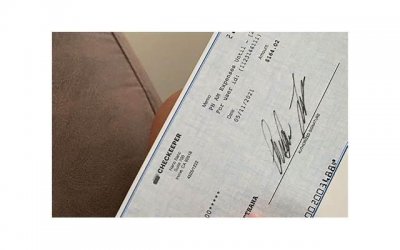 ​渣男的联系方式该删除吗，遇到了就拉黑删除吧