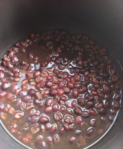 ​红豆泡久了会有毒,红豆花生泡了两天还能吃吗