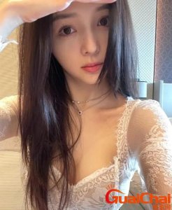 ​李现塌房是真的吗？李现女朋友是网红晓雪还离过婚？
