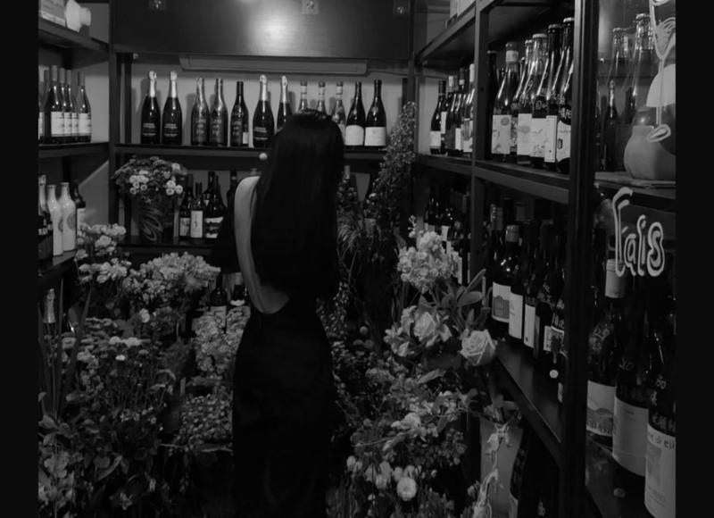 男人偷吃后回家表现