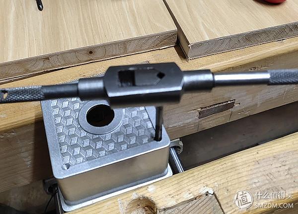 如何自制伸缩晾衣架（手把手教你超低成本制作美观实用的电动晾衣架）(24)