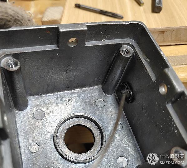 如何自制伸缩晾衣架（手把手教你超低成本制作美观实用的电动晾衣架）(26)