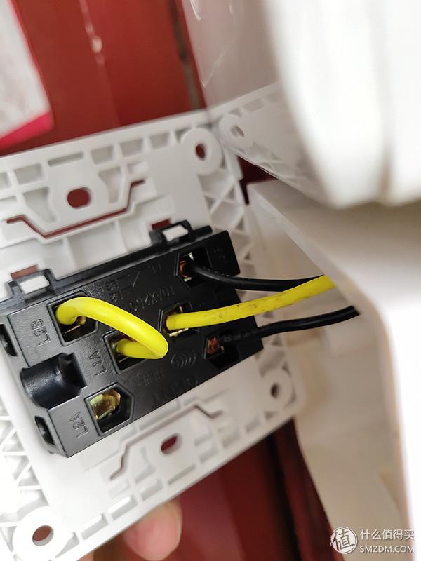 如何自制伸缩晾衣架（手把手教你超低成本制作美观实用的电动晾衣架）(74)