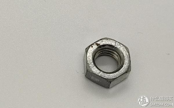 如何自制伸缩晾衣架（手把手教你超低成本制作美观实用的电动晾衣架）(8)