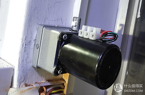 如何自制伸缩晾衣架（手把手教你超低成本制作美观实用的电动晾衣架）(36)