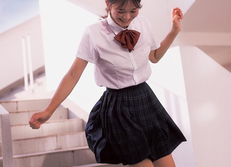 胖女孩失恋酒后发飙，疯狂询问路人胖不胖