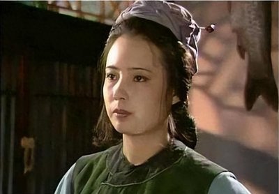 ​封建社会没有迫害过司棋，是愚蠢跟豪横毁了她，她是职场反面教材