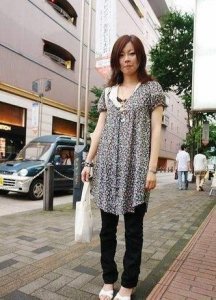 ​烟管裤配什么上衣好看冬季