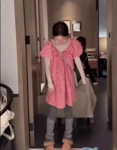 ​赵露思公开真实体重仅36.9公斤，健康状态成网友关注焦点