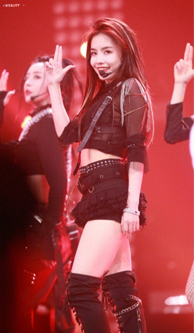 青春有你2成员名单、名次揭晓。团名THE NINE，9名成员正式出道