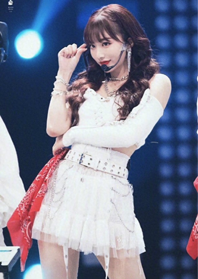 青春有你2成员名单、名次揭晓。团名THE NINE，9名成员正式出道