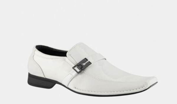 鞋白边有黑色污垢怎么除掉,白鞋边磨得成黑色擦不掉怎么办呢图7